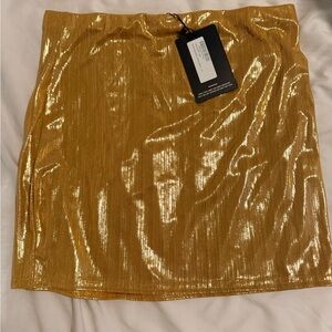 PrettyLittleThing Metallic Gold Pleat-Effect Mini Skirt